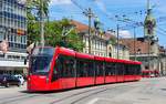 Straßenbahn Bern Zug 668 Linie 9 nach Wabern kurz hinter dem Hbf, 18.07.2020.