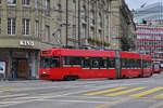 Be 4/6 Vevey Tram 734, auf der Linie 3, verlässt die Haltestelle Hirschengraben. Die Aufnahme stammt vom 30.11.2021. 