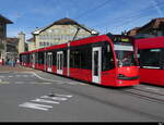 Bern Mobil - Tram Be 6/8 674 unterwegs auf der Linie 8 in der Stadt Bern am 06.11.2022