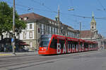 Be 6/8 Combino 654 mit der Bauhaus Werbung, auf der Linie 7, fährt am 11.06.2025 zur Haltestelle Hirschengraben. Aufnahme Bern.