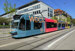 Bern Mobil - Tram Be 6/8 760 bei der Haltestelle Viktoriaplatz am 11.04.2026