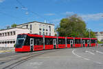 Be 6/8 Tramlink 917, auf der Linie 6, f�hrt am 20.04.2026 bei der Haltestelle Helvetiaplatz ein. Aufnahme Bern.