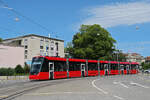 Be 6/8 Tramlink 930, auf der Linie 8, f�hrt am 15.06.2026 zur Haltestelle Helvetiaplatz.