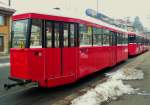 Erinnerung an die Berner Anhngewagen 321-330 (1951/2): Wagen 328 hinter Motorwagen 716, Gurtenbahn, 24.Dezember 2008.