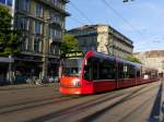 Bern Mobil - Morgen um 07.05 am 26.07.2015 Tram Be 6/8 760 unterwegs auf der Linie 6 kurz vor der Haltestelle beim Bahnhof Bern 