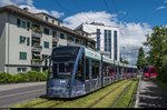 Das Knochentram. BERNMOBIL Combino XL 666 trägt derzeit eine Vollwerbung für die Orthopädie-Klinik Sonnenhof. Das Tram ist am 17. Juni 2016 auf der Linie 9 unterwegs, hier bei der Schönegg.<br>
Weitere Informationen gibt es unter <a href= http://www.knochentram.ch/de/ >www.knochentram.ch</a>