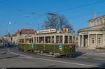 Die Chlousefahrten und Adventsfahrten mit dem Dampftram sind in Bern an den Adventssonntagen bereits zu einer Tradition geworden. Die Chlousefahrten am 4. Dezember 2016 wo zusätzlich zum Dampftram auch noch der Ce 2/2 37 im Einsatz stand waren bereits mehrere Tage im Voraus restlos ausgebucht.<br>
Der Ce 2/2 37 (Baujahr 1910) zusammen mit dem C4 311 (Baujahr 1933) am Helvetiaplatz.