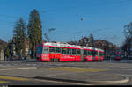 Vevey-Tram Be 4/8 735 mit Werbung für eine Sonderausstellung im Bernischen Historischen Museum am 4. Dezember 2016 am Helvetiaplatz.