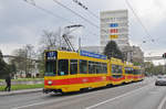 Doppeltraktion, mit dem Be 4/8 249 und dem Be 4/6 228, auf der Linie 17, fahren zur Endstation am Wiesenplatz.