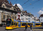 BLT: Be 6/8 Tango der Linie 11 bei der Ausfahrt Barfüsserplatz am 5. Mai 2017.
Foto: Walter Ruetsch
