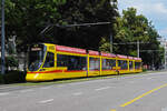 Be 6/10 Tango 168, auf der Linie 10, fährt zur Haltestelle am Bahnhof SBB.