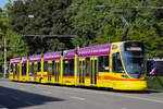 Be 6/10 Tango 161, auf der Linie 11, fährt zur Haltestelle am Aeschenplatz.