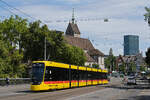 Be 8/10 TINA 4223, auf der wegen der Grossbaustelle am Marktplatz umgeleiteten Linie 11, �berquert am 06.07.2026 die Wettsteinbr�cke Richtung Haltestelle Kunstmuseum. Aufnahme Basel.