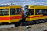 Am 03.03.02015 kommt der erste Tango der BLT der zweiten Serie mit der Betriebsnummer 171 beim Depot Dreispitz an, wo er dann von den beiden Be 4/8 218 und 217 auf das Basler Gleis gezogen wird. Hier werden die beiden Be 4/8 an den neuen Tango angekuppelt.