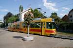 Be 4/8 238 steht am 07.08.2015 als Linie 17 in der Schleife am Bahnhof Ettingen.