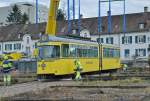 Als letzter wird der Be 4/6 105 der im BEB Look lackiert ist zum Verladeort gezogen. Somit ist klar, Basel und die Region haben es nicht verstanden ein historisch wertvolles Fahrzeug als Oldtimer zu behalten. Ich bin überzeugt, dass dieser entscheid noch bedauert wird. Am 06.01.2016 wird das Kapitel Be 4/6 101 - 115 für immer beendet.