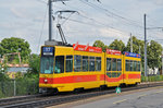 Be 4/8 239, auf der wegen einer Innerstadt Sperrung umgeleiteten Linie 17, fährt zur Haltestelle Münchensteinerstrasse.