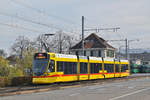 Be 6/10 Tango 175, auf der Linie 11, fährt zur Haltestelle Münchensteinerstrasse.