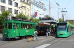 Tramtreff bei der Haltestelle Bahnhof SBB mit Be 2/2  190 +   Be 4/4 489 + Combino Be 6/8 am 29.04.2007