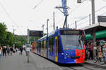 Be 6/8 Combino 306 FC Basel, auf der Linie 1, wartet an der Endhaltestelle am Bahnhof SBB.