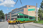 Am 03.07.2017 wird der Be 4/6S 664 in der Hauptwerkstatt auf einen Lastwagen verladen. Danach wird er auf der Strasse zu einem Verladeplatz gefahren wo er auf einen Eisenbahnwagen umgeladen wird. Danach tritt er zusammen mit sieben weiteren die lange Reise in seine neue Heimat Sofia an. Nun muss die ganze Kreuzung durch Die Polizei gesperrt werden, damit der lange Lastwagen ein Wendemanöver machen kann.