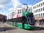 BVB - Tram Be 6/8 5001 unterwegs in der Stadt Basel am 15.09.2017