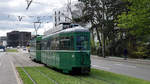 BVB: BASLER-STRASSENBAHN
Noch stehen die Be 4/4 aus den Jahren 1986 bis 1987 im täglichen Einsatz.
Die Aufnahmen der Tramlinie 15 sind am 13. April 2018 entstanden.
Schon bald werden diese Aufnahmen historisch sein. Nach dem Plan der BVB sollten ab dem Frühling 2018 nur noch Niederflurfahrzeuge im regulären Einsatz stehen.
Foto: Walter Ruetsch