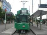 Hier die Tram Linie 1 am Bahnhof Basel SBB.