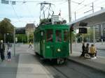 Mit diesem Tram gibt es, soviel ich weiss, jeden Sonntag ffentliche Stadtrundfahrten. Hier bei einer solchen Fahrt am Bahnhof in Basel am 01.05.2004.