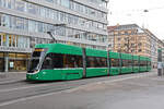 Be 6/8 Flexity 5020, auf der Linie 6, bedient am 8.01.2024 die Haltestelle Gewerbeschule.