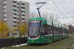 Be 6/8 Flexity 5037, auf der Linie 6, fährt am 25.11.2024 zur Haltestelle Hirzbrunnen/Claraspital.