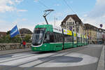 Be 6/8 Flexity 5001, auf der Linie 6, überquert am 14.07.2025 die Mittlere Rheinbrücke.