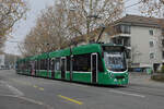 Be 6/8 Combino 318, auf der Linie 8, fährt am 22.11.2025 zur Haltestelle ZOO Bachletten. Aufnahme Basel.