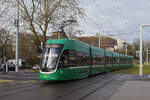 Be 6/8 Flexity 5013, auf der Linie 14, fährt am 06.01.2025 bei der Haltestelle St. Jakob ein. Aufnahme Basel.