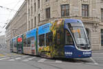 Be 4/6 Flexity 6011 mit der Werbung für die Konfitüre von Zuegg, fährt am 01.12.2025 als Sonderfahrt Richtung Haltestelle Kunstmuseum. Aufnahme Basel.