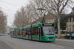 Be 6/8 Combino 324, auf der Linie 8, fährt am 01.12.2025 zur Haltestelle ZOO Bachletten. Aufnahme Basel.