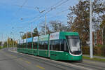 Be 6/8 Flexity 5018, auf der Linie 3, fährt am 05.11.2025 zur Haltestelle Burgfelden Grenze. Aufnahme Basel.