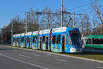 Be 6/8 Flexity 5021 mit der IKEA Werbung, auf der Linie 6, fährt am 05.01.2026 Richtung Haltestelle Habermatten. Aufnahme Basel.