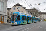 Be 6/8 Flexity 5021 mit der IKEA Werbung, auf der Linie 3, fährt am 22.12.2025 den Steinenberg hinunter zur Haltestelle Barfüsserplatz. Aufnahme Basel.