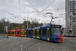 Be 6/8 Combino 306 FC Basel, auf der Linie 2, fährt am 23.02.2026 bei der Haltestelle Bahnhof SBB ein. Aufnahme Basel.