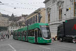 Be 4/6 Flexity 6009, auf der Linie 3, fährt am 01.12.2025 den Steinenberg hoch zur Haltestelle Bankverein. Aufnahme Basel.