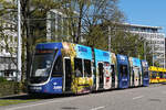 Be 4/6 Flexity 6011 mit der Werbung für die Konfitüre von Zuegg, auf der wegen einer Baustelle umgeleiteten Linie 3, fährt am 07.04.2026 zur Haltestelle am Aeschenplatz. Aufnahme Basel.