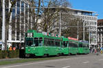 Doppeltraktion, mit den Be 4/4 497 und 500 zusammen mit dem B4S 1505, auf der wegen der Basler Fasnacht umgeleiteten Linie 2, verlässt am 25.02.2026 die Haltestelle am Aeschenplatz. Aufnahme Basel.