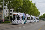 Be 6/8 Flexity 5011 mit der neuen Werbung f�r Pferdeanl�sse in Basel, auf der Linie 8, f�hrt am 04.05.2026 zur Haltestelle Sch�tzenhaus. Aufnahme Basel.