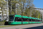 Be 6/8 Combino 304, auf der Linie 8, verl�sst am 07.04.2026 die Haltestelle am Aeschenplatz. Aufnahme Basel.