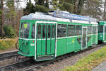 B4S 1488, auf der Linie 15, verl�sst am 22.12.2025 als Zweitwagen die Haltestelle Lerchenstrasse. Aufnahme Basel.