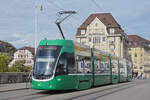 Be 4/6Flexity 6016, auf der Linie 15, �berquert am 13.09.2025 die Mittlere Rheinbr�cke. Aufnahme Basel.