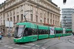 Be 6/8 Flexity 5037, auf der Linie 14, f�hrt am 18.05.2026 bei der Haltestelle Aeschenplatz ein. Aufnahme Basel