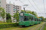 Doppeltraktion, mit den Be 4/4 491 und 478 und dem B4S 1487, auf der Linie 2, f�hrt am 04.05.2026 zur Haltestelle Hirzbrunnen/Claraspital.