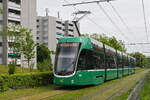 Be 6/8 Flexity 5043, auf der Linie 6, f�hrt am 04.05.2026 zur Haltestelle Hirzbrunnen/Claraspital.